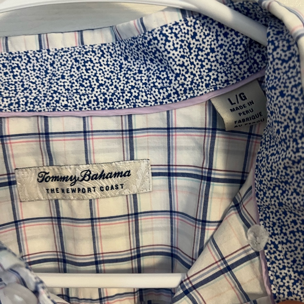 Tommy Bahamas dress shirt. Size L.